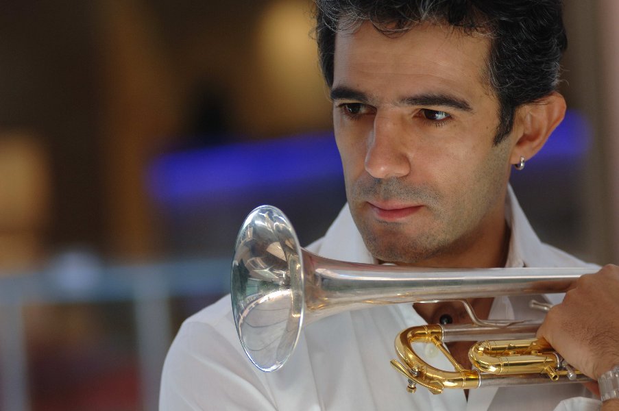 Paolo_Fresu_2007_Foto_di_Roberto_Chiovitti0010