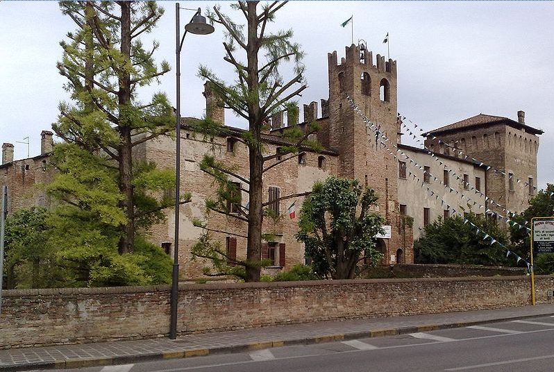 Castello_di_Sanguinetto