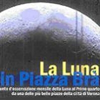 Luna in Piazza Bra
